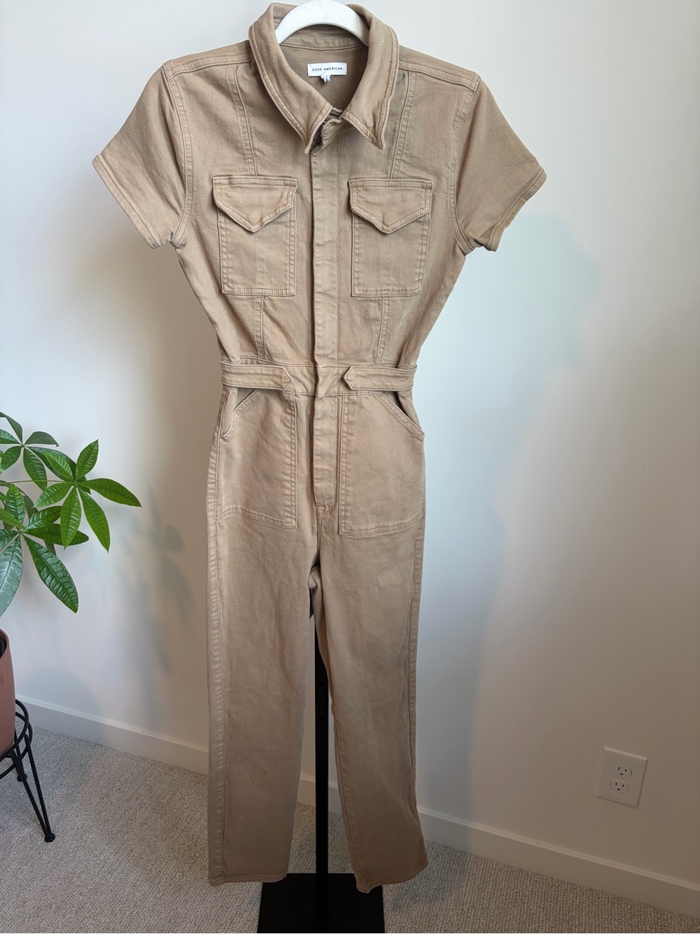 Good American Utility Jumpsuit Size 1 Taupe Khaki Belted Short Sleeve